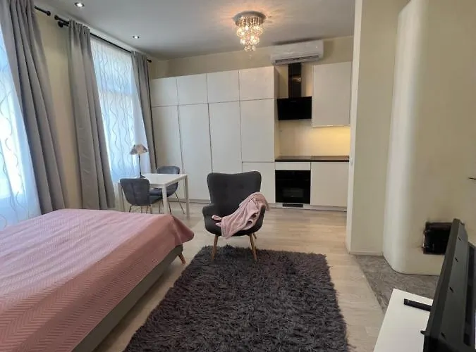 Aia Street Apartment