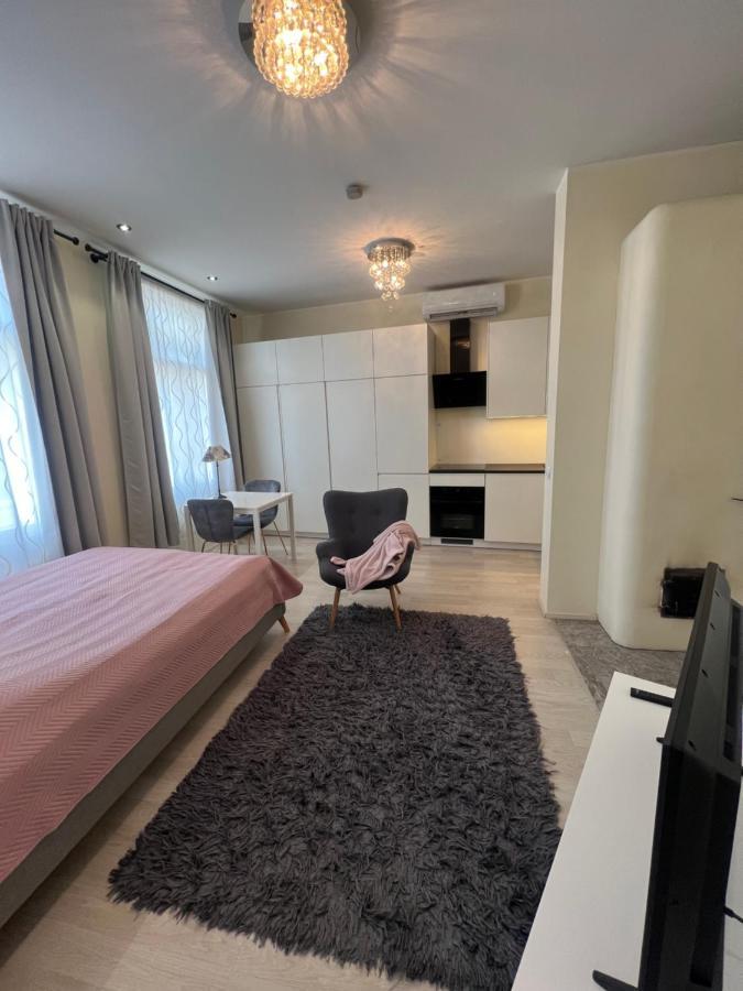 Apartment Aia Street *
